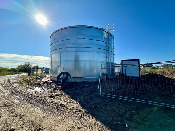 566247259_1225684219596440_1025630016816310744_n